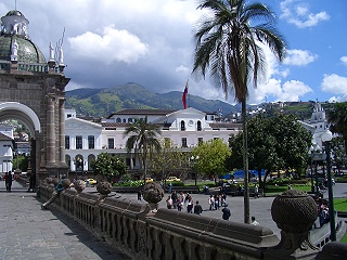 Hauptplatz von Quito mit Präsidentenpalast
