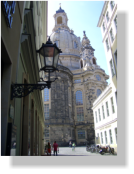 Gasse an der Frauenkirche