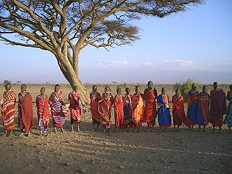 Am Abend im Massai-Dorf